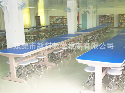<a href='http://www.t905.cn/chanpin/110-1.html' target='1' style='font-size:18px; font-weight:bold; color:#000000;'>圖書閱覽室</a>8