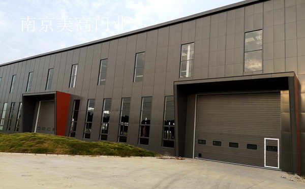 怎么正確使用工業(yè)提升門縮略圖