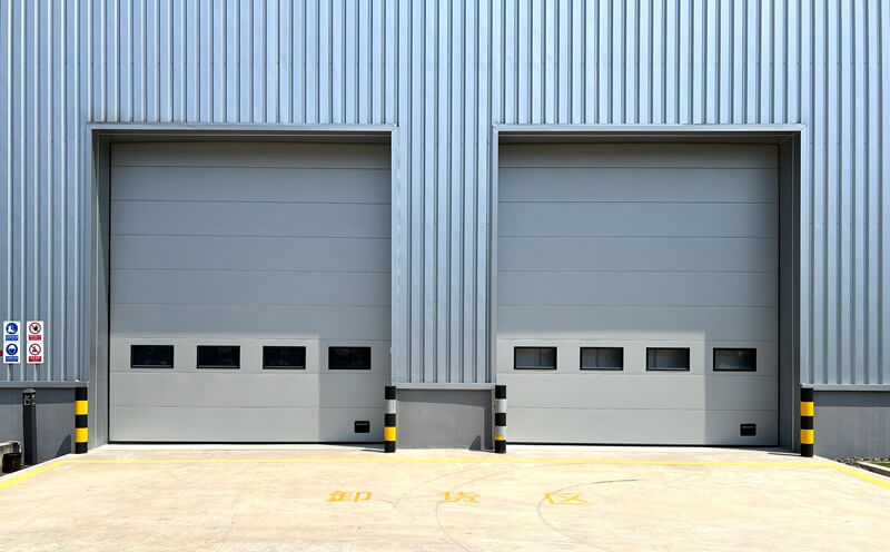 機械裝備廠房提升門:高效、安全、智能的工業(yè)出入口解決方案插圖5 機械裝備廠房提升門:高效、安全、智能的工業(yè)出入口解決方案插圖5